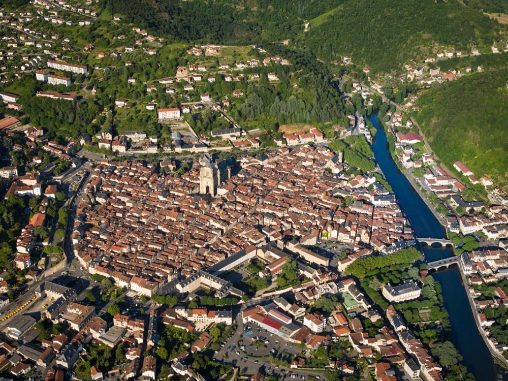 Au Temps D'Antan Villefranche-de-Rouergue Exterior foto